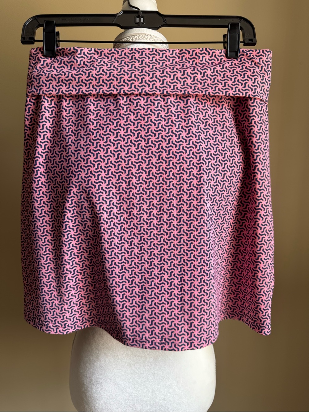 Ellie Kai Kelly Skirt in Pink/Blue Geometric Print EUC